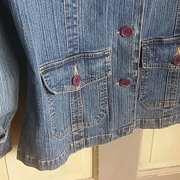 Bailey's Point Denim Jacket - Picture 2 of 8